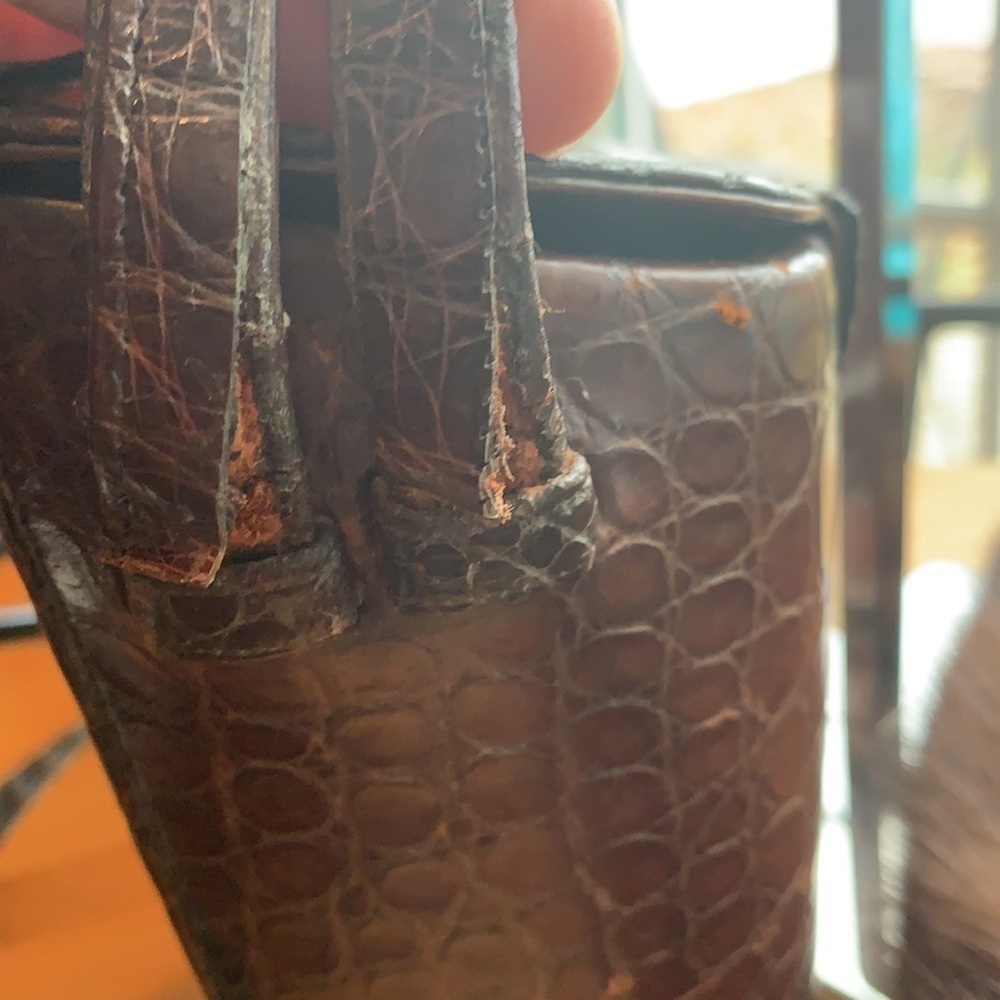 Nettie Rosenstein | Crocodile Vintage Structured Box Style Double Top Handle Bag - Picture 14 of 17